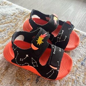 ADIDAS swim sandals baby boy Size 6K black and orange
